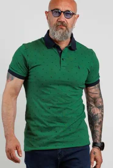 Patterned green men's polo 